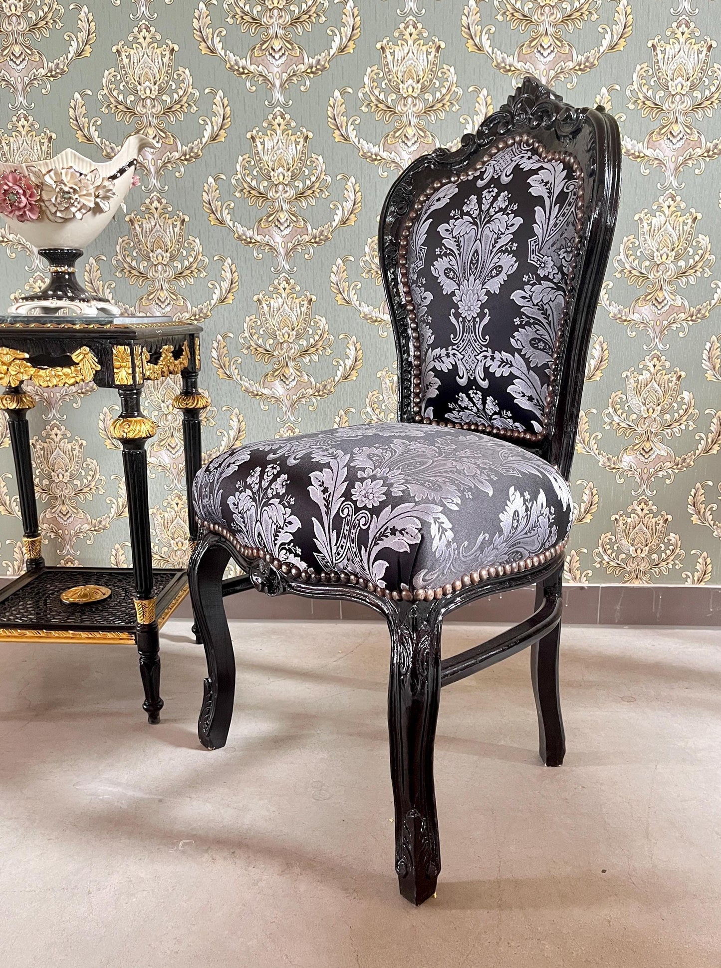 Accent Chair Black Colour French Louis Dining Chair in Black Floral Pattern Retro Baroque Rococo Style Chair for Home Décor