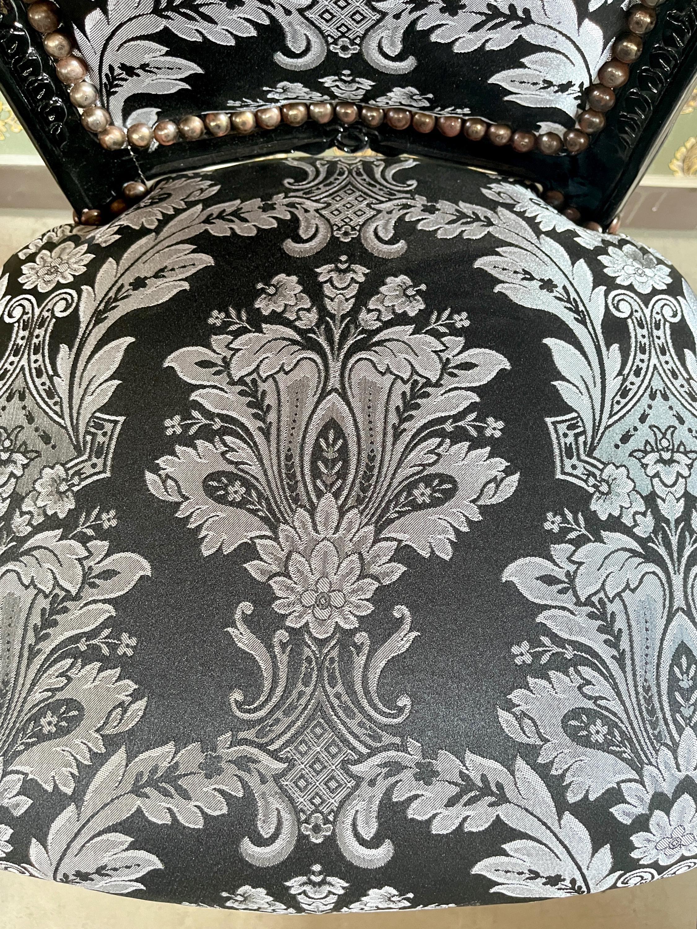 Accent Chair Black Colour French Louis Dining Chair in Black Floral Pattern Retro Baroque Rococo Style Chair for Home Décor