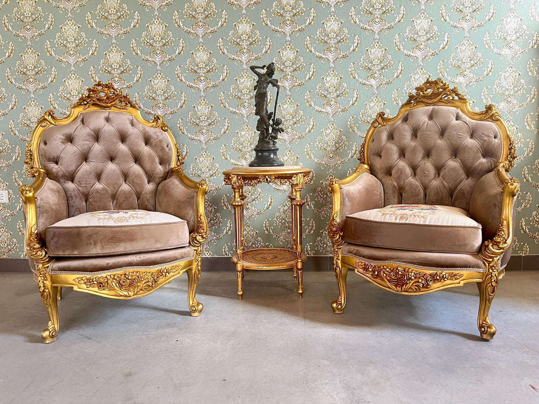 Armchair Table Set Deluxe Antique Style in Gold Finish Royal Style Chairs and Table Baroque Rococo Style Chair Set for Hotel Lobby Decor