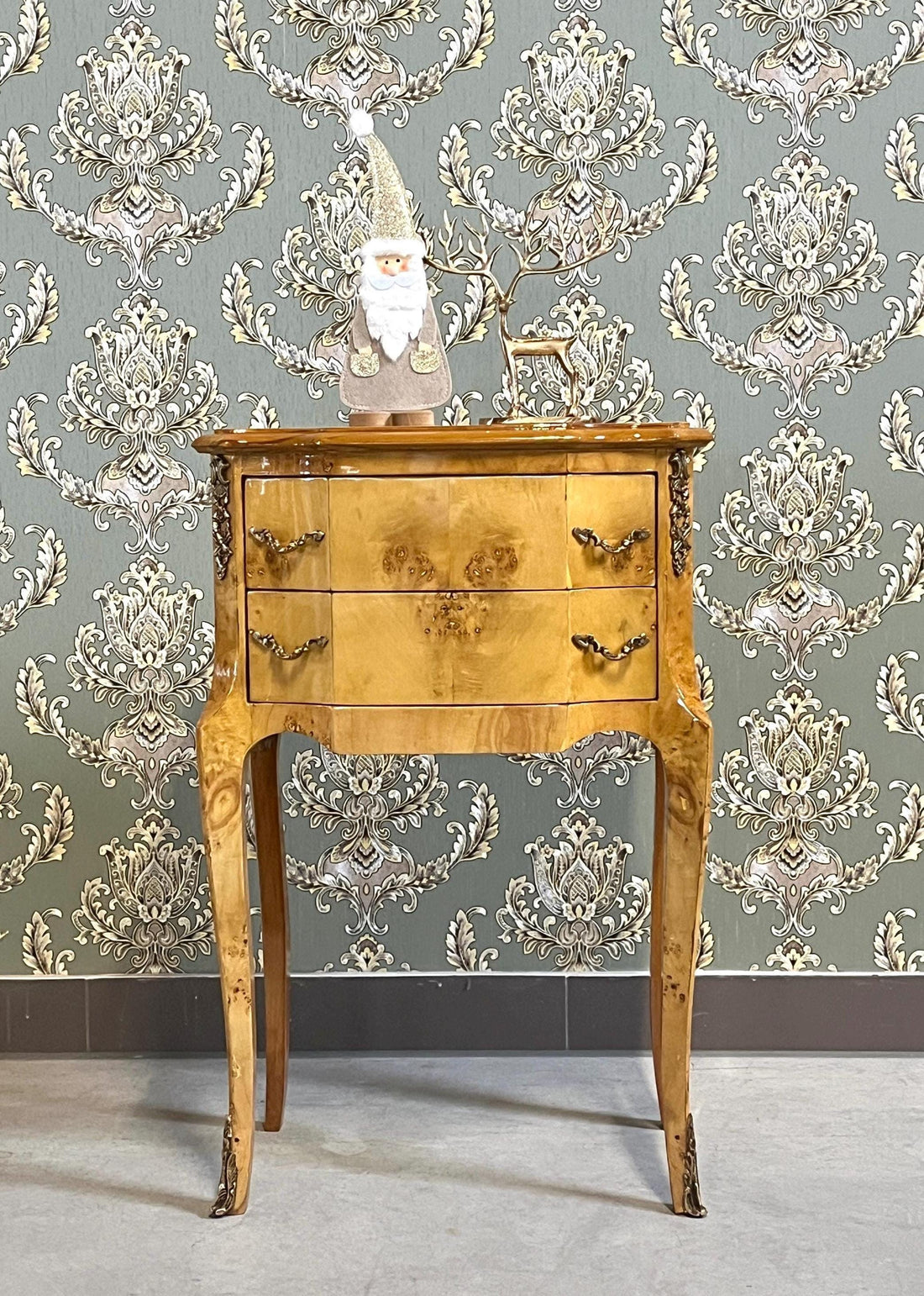 Night Stand Nostalgic Antique Style Kommode Retro Baroque Style in Yellow Small Chest Of Drawer Niche Beautiful Style Bedside Home Decor