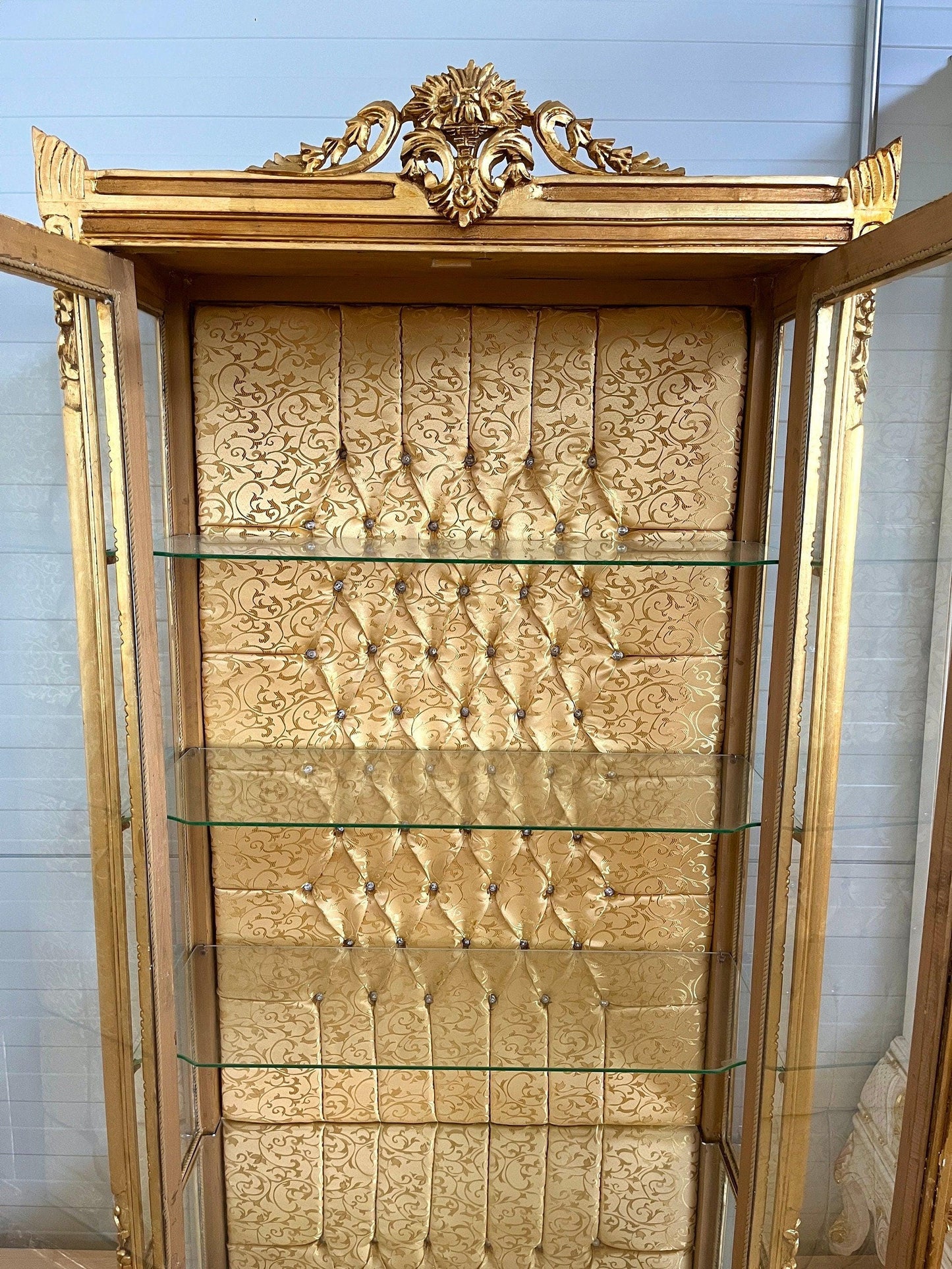 Display Cabinet Glass & Wood French Louis Style Showcase Antique Style Reproduction in Gold Finish Retro Baroque Style Display Cabinet