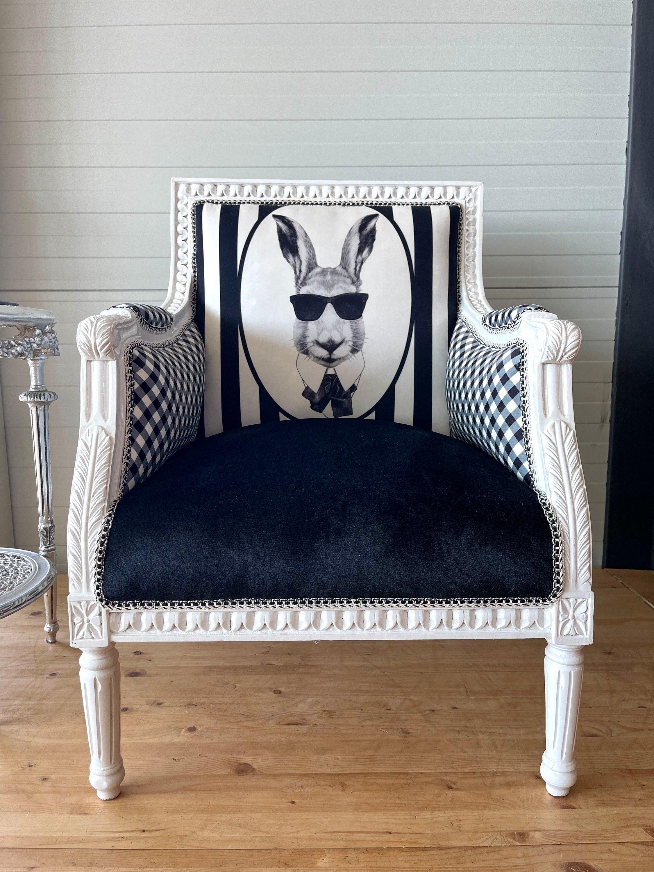 Armchair Classic Baroque Style in Black & White Velvet Cool Rabbit Print Square Armchair for Birthday Party Special Event Commercial Decò