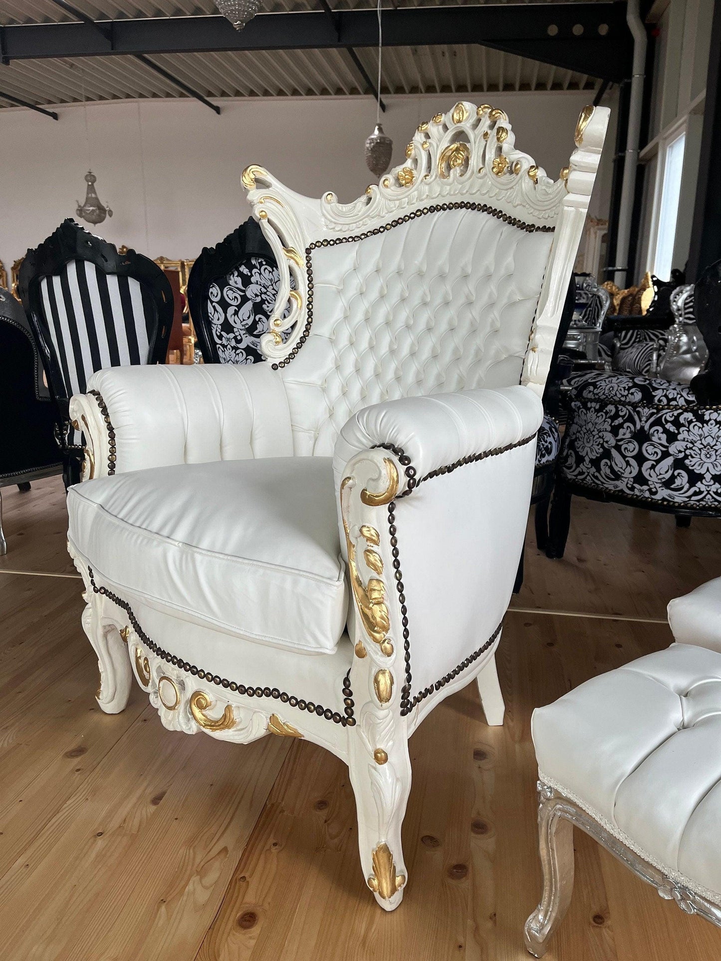 Armchair Silver French Louis Style Sofa Chair Italian Antique Style Armchair Baroque Rococo Style in Silver Finish for Living Room