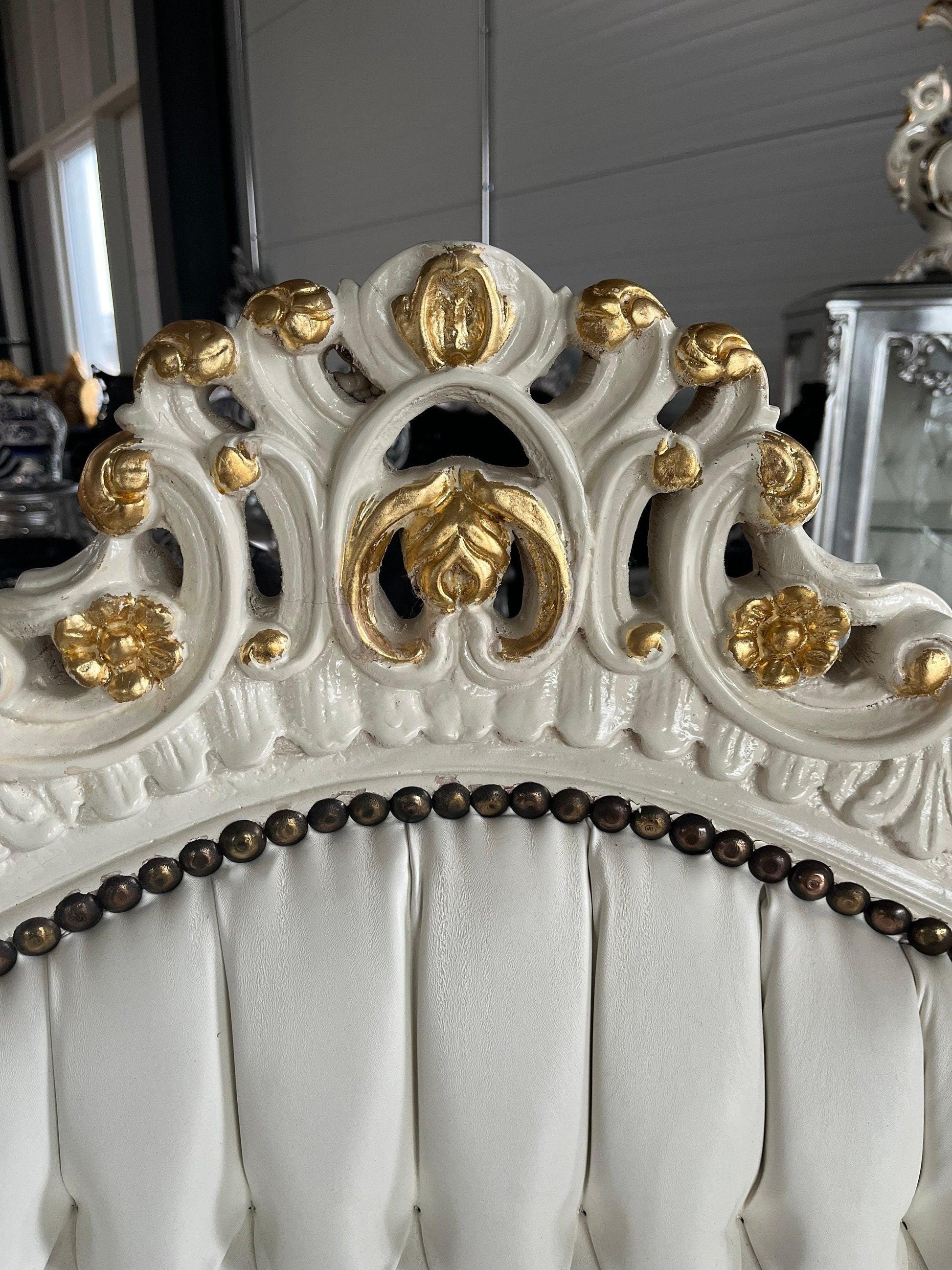 Armchair Silver French Louis Style Sofa Chair Italian Antique Style Armchair Baroque Rococo Style in Silver Finish for Living Room