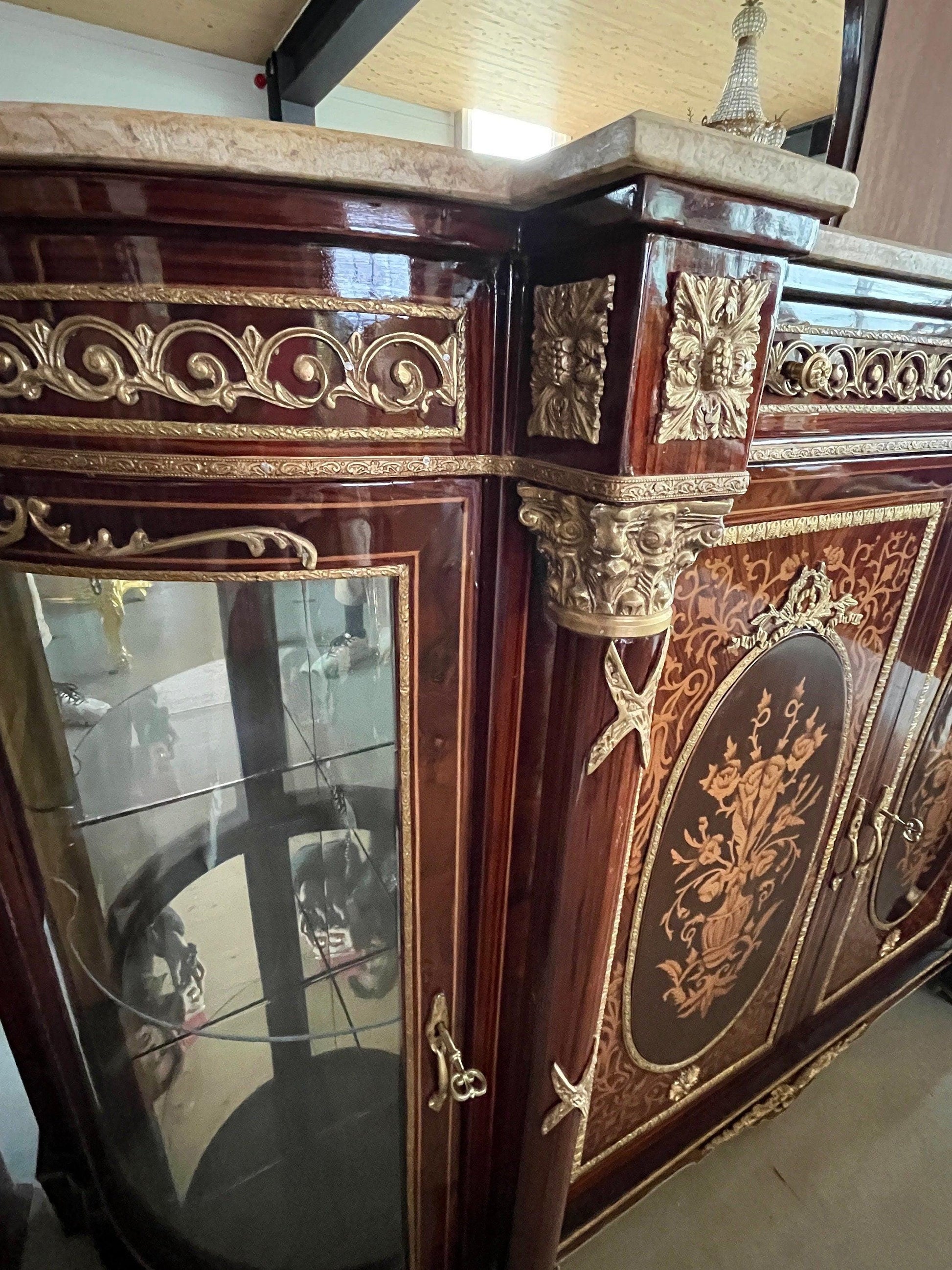 Wooden Cabinet in Nostalgic French Antique Style with Marble Slab at Top Display Cabinet Retro Baroque Style Glass Showcase Cabinet