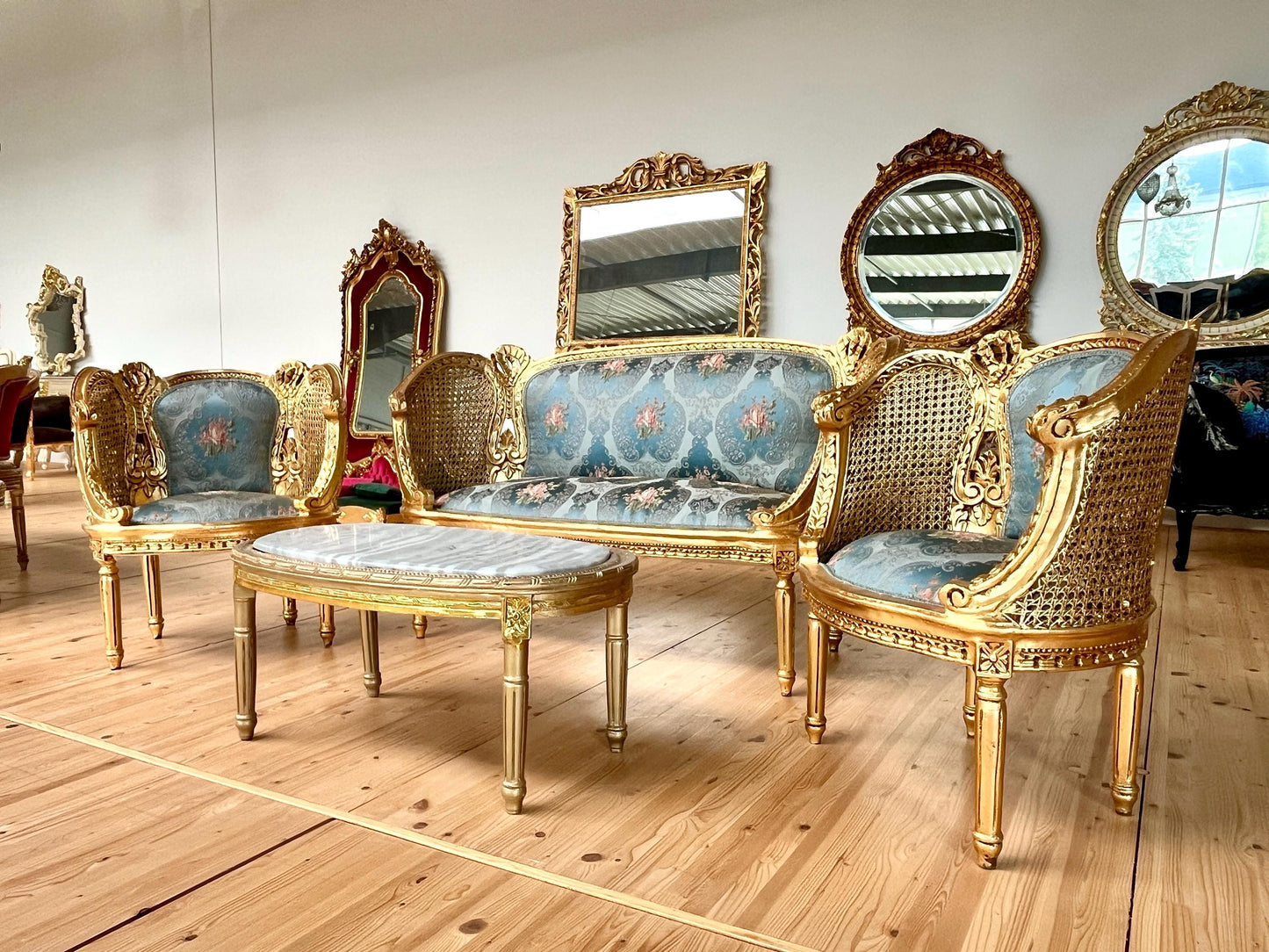 Sofa Set Royal Baroque Style in Blue Floral Damask Retro Rococo Couch Set in Gold Finish for Lounge Room Decor Party Event TV Movie Shooting