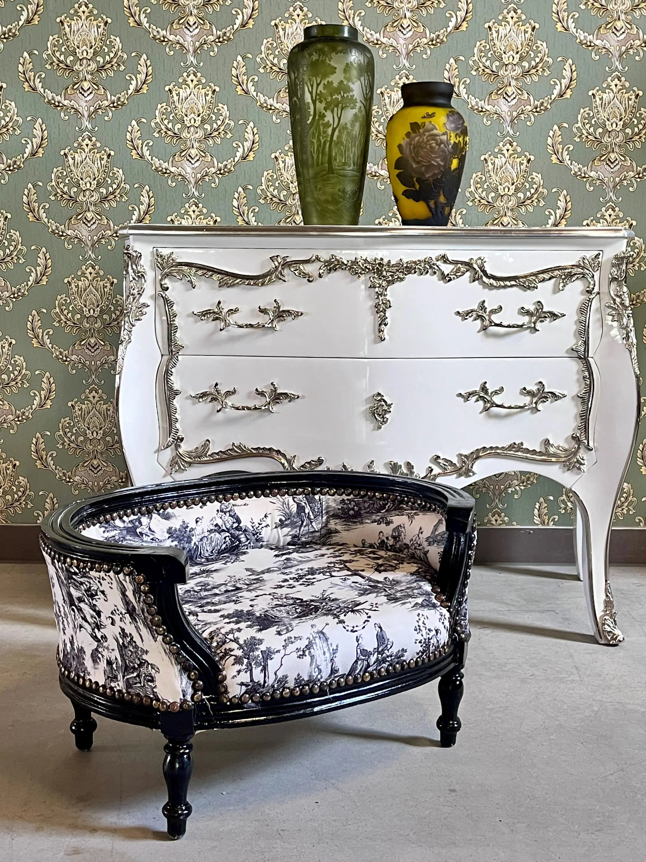 Baroque Style Pet Sofa Green Tree Print Luxury Dog Bed