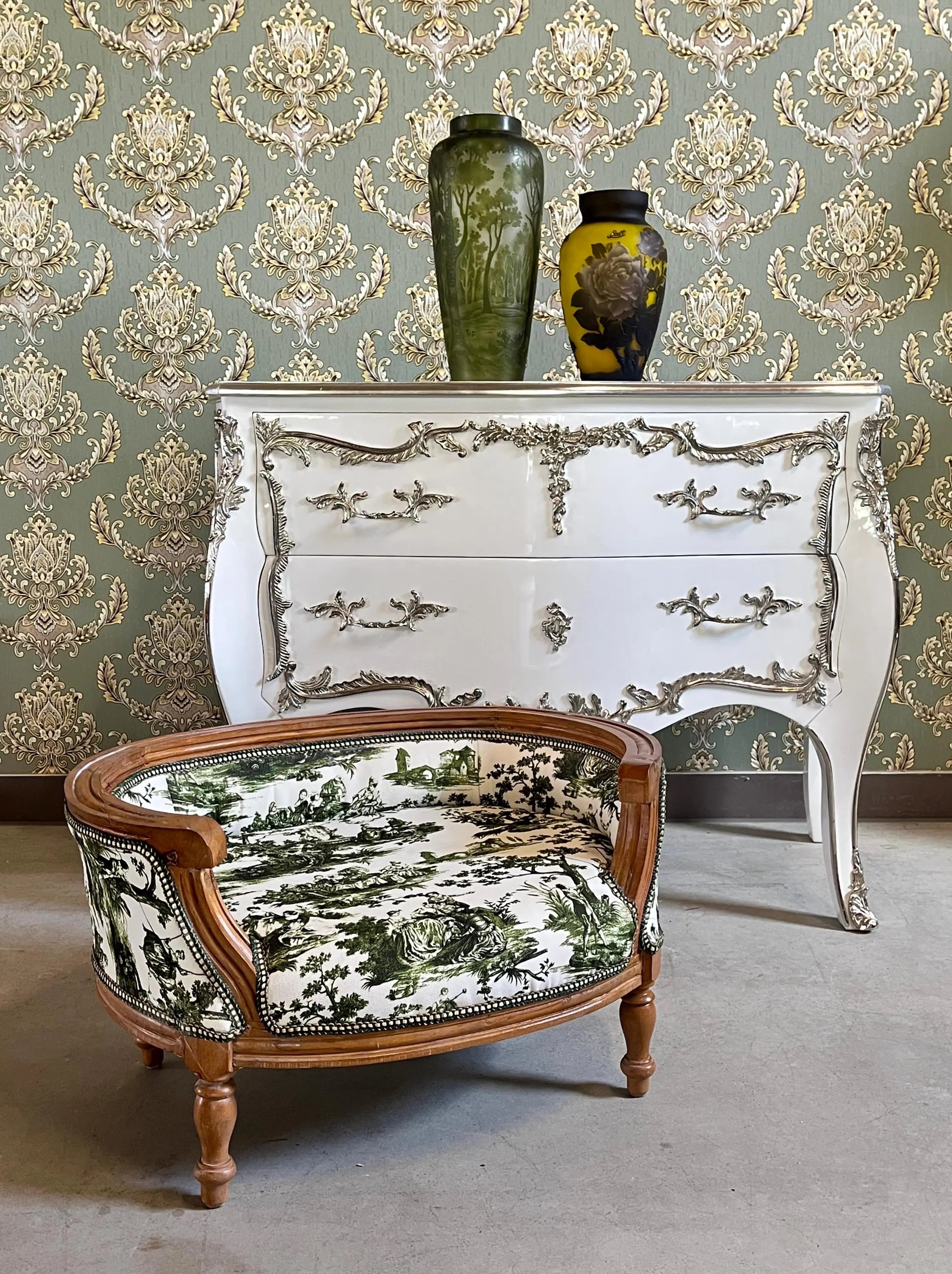 Baroque Style Pet Sofa Green Tree Print Luxury Dog Bed