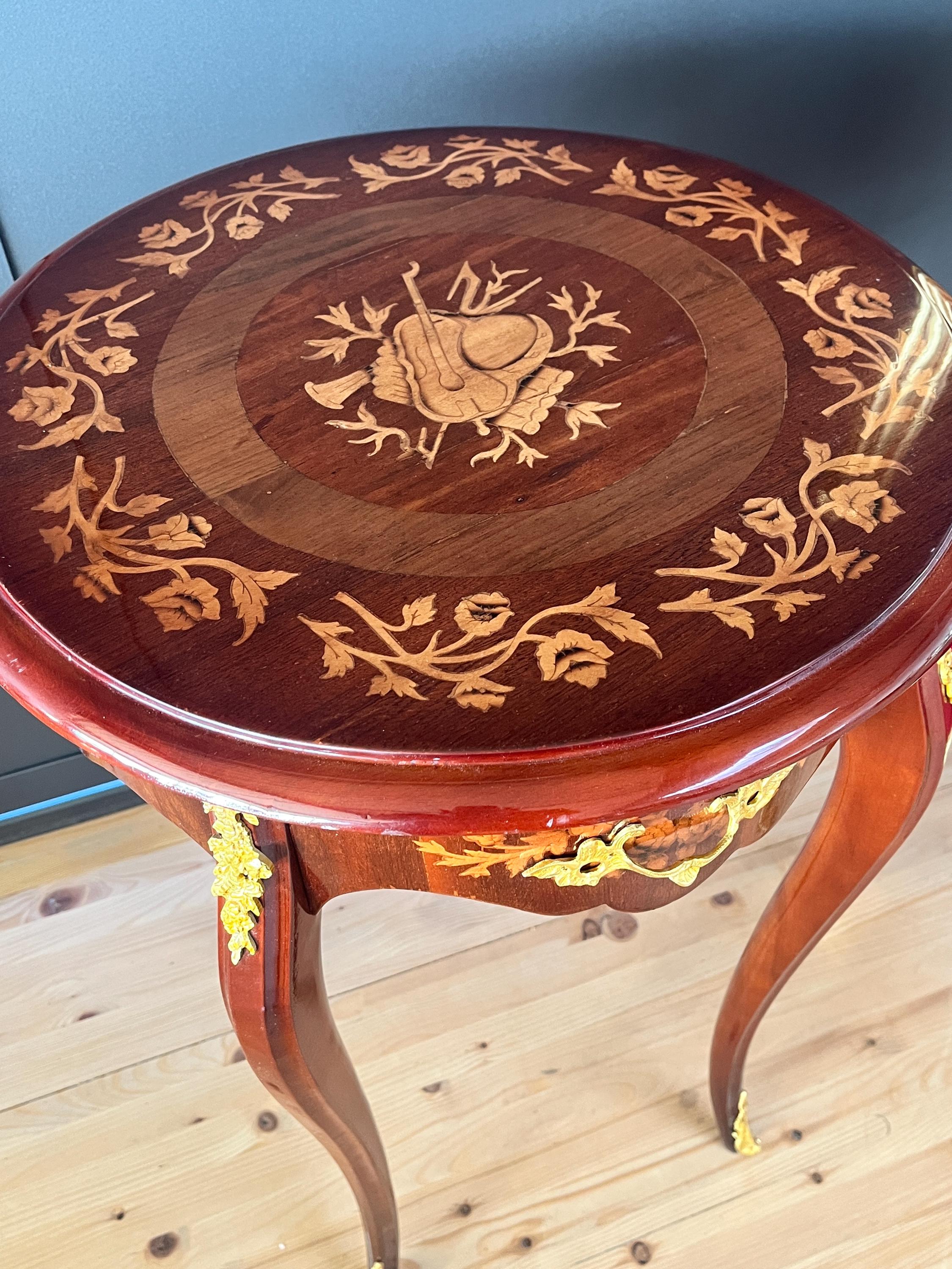 Side Table French Antique Style Wooden Brown Coffee Table Retro Baroque Style Round Table for Home Decor