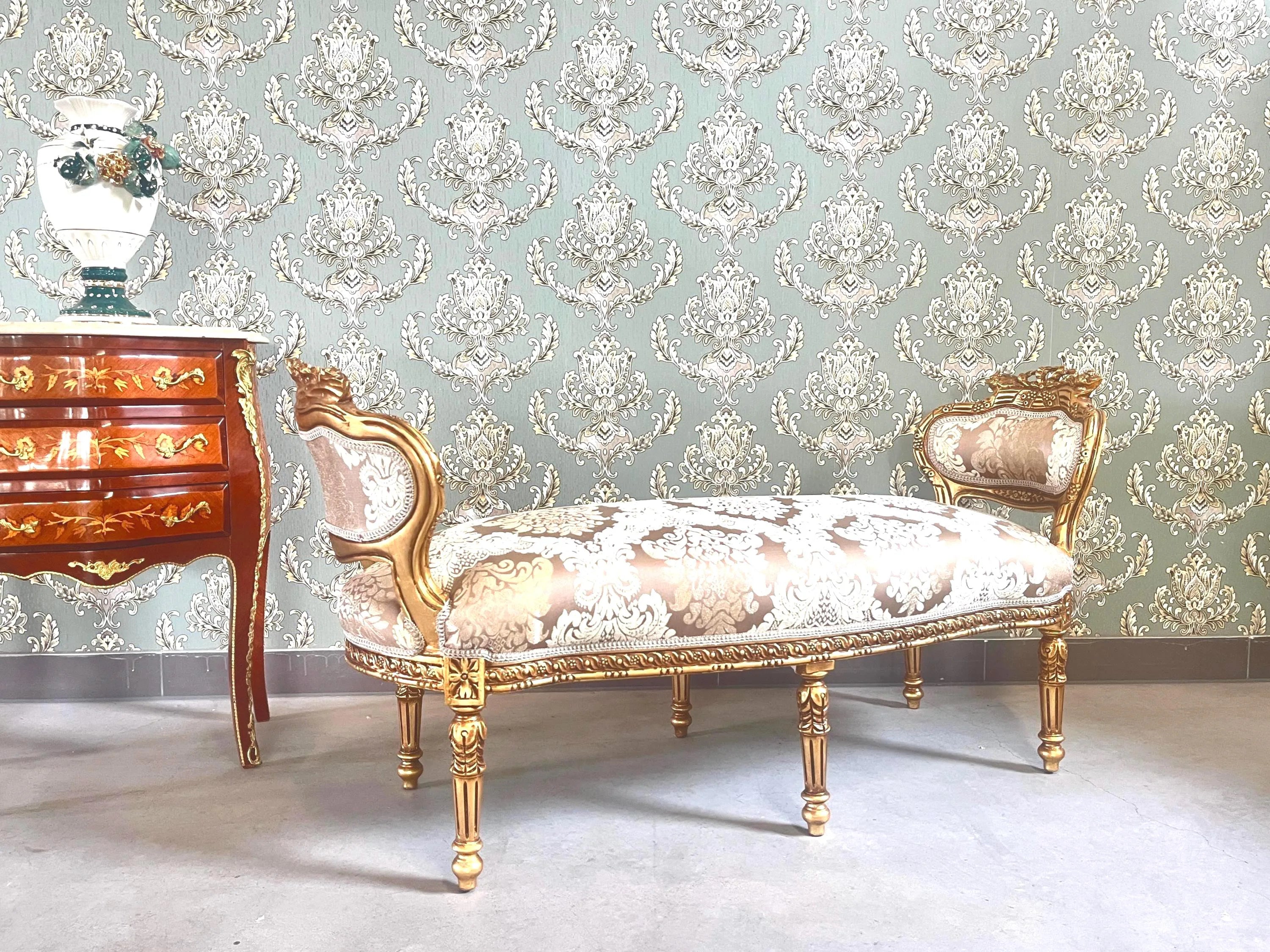 Hand-Carved Birchwood Chaise Lounge Floral Damask European Style Furniture